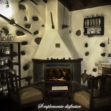 منزل ريفي Casa Rural Erjos *
